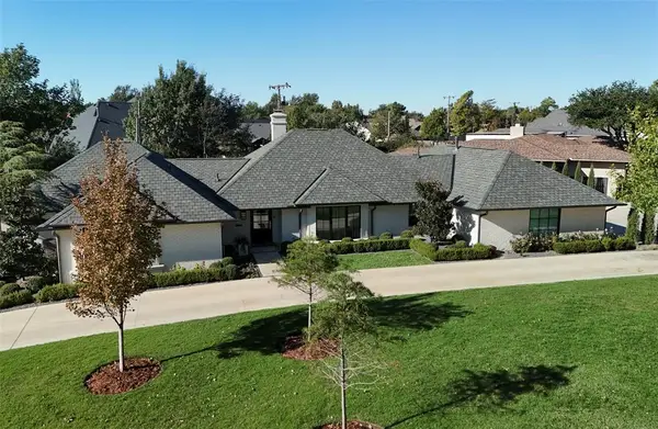 1608 Westminster Place, Nichols Hills, OK 73120