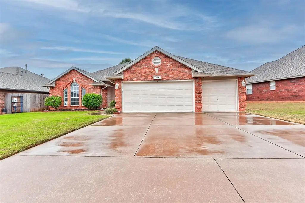 1716 SE 2nd Street, Moore, OK 73160 - #1