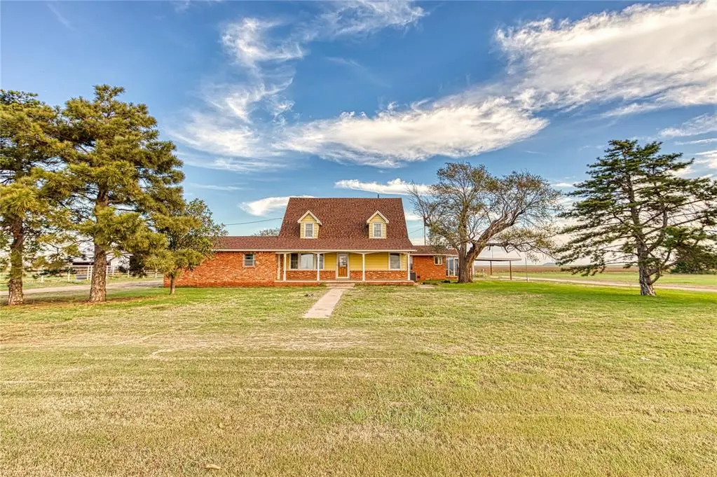 38470 E County Road 1450 Road, Granite, OK 73547 - #1