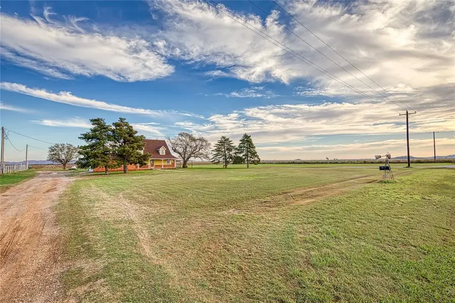38470 E County Road 1450 Road, Granite, OK 73547 - #3