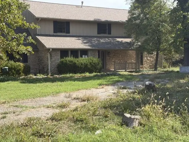 2100 S Coltrane Road, Edmond, OK 73013 - #2