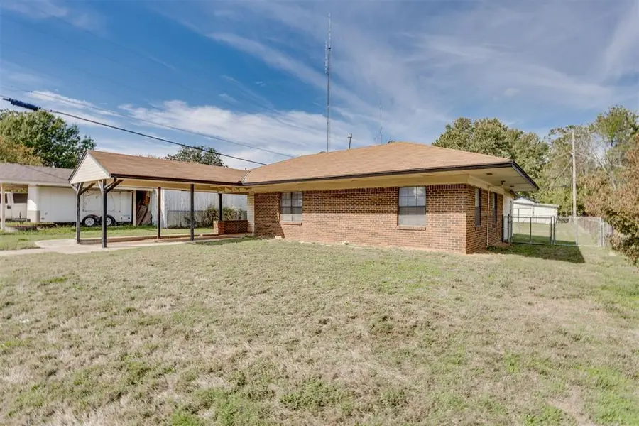 3617 Mistletoe Avenue, Del City, OK 73115 - #2