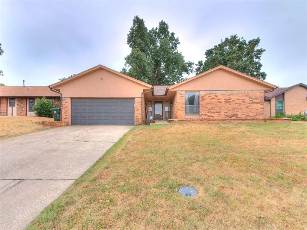 1112 Hawthorne Drive, Midwest City, OK 73110 - #1