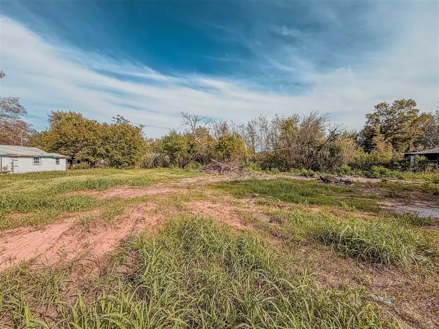 913 SW 5th Street, Anadarko, OK 73005 - #2
