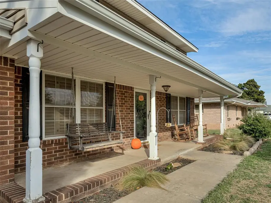 1506 W Ash Street, El Reno, OK 73036 - #3
