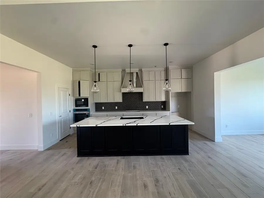9305 NW 147th Terrace, Yukon, OK 73099 - #3
