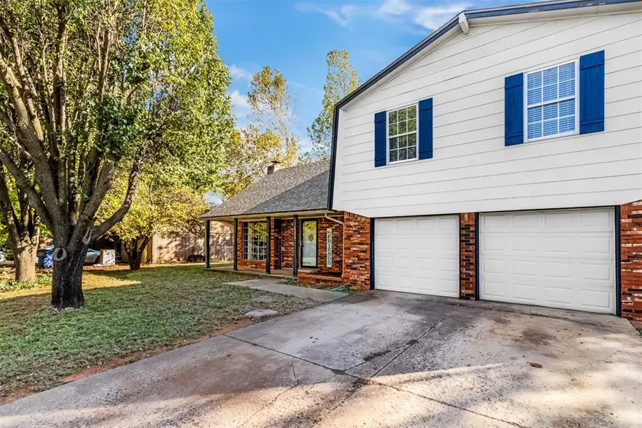 324 E Carson Lane, Mustang, OK 73064 - #2