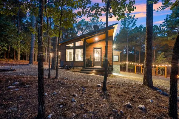 152 Wavey Pine Lane, Broken Bow, OK 74728