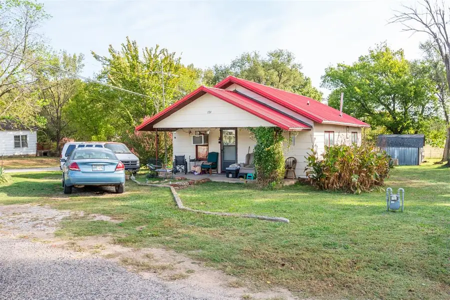 724 Ayars Avenue, Prague, OK 74864 - #2