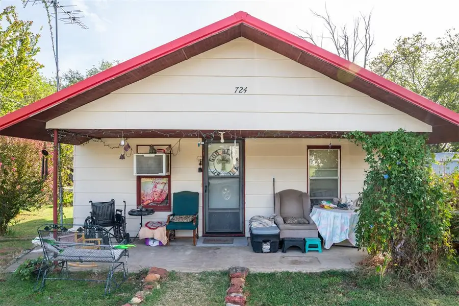724 Ayars Avenue, Prague, OK 74864 - #3