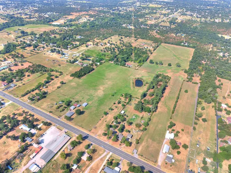 2349 S Harrah Road, Harrah, OK 73045 - #3