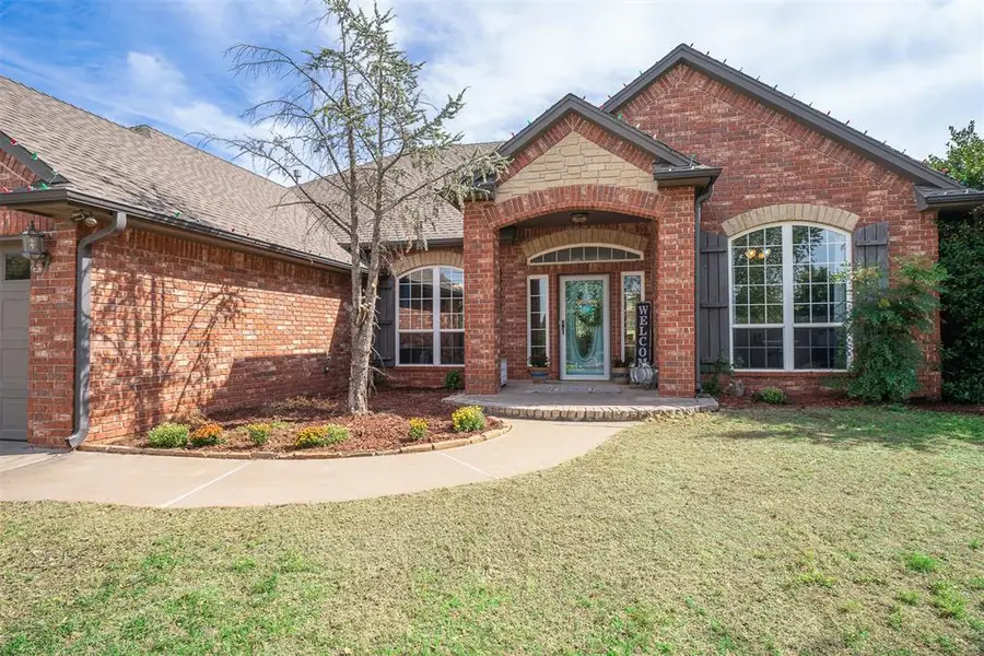 204 W Waterfront Drive, Tuttle, OK 73089 - #3