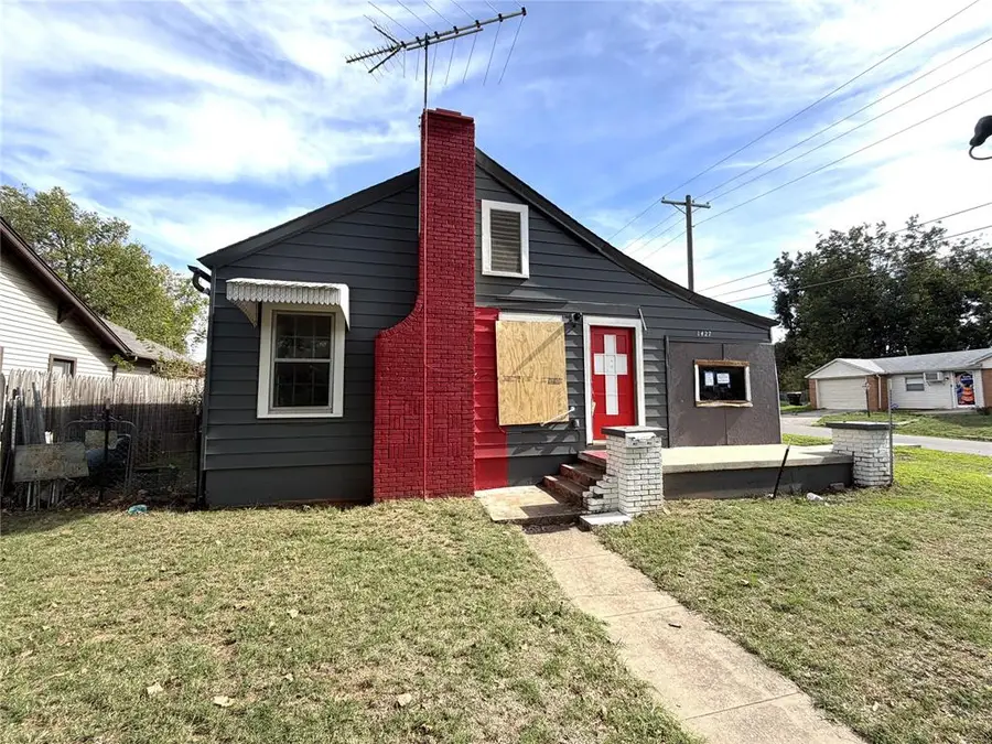 1427 S 14th Street, Chickasha, OK 73018 - #2