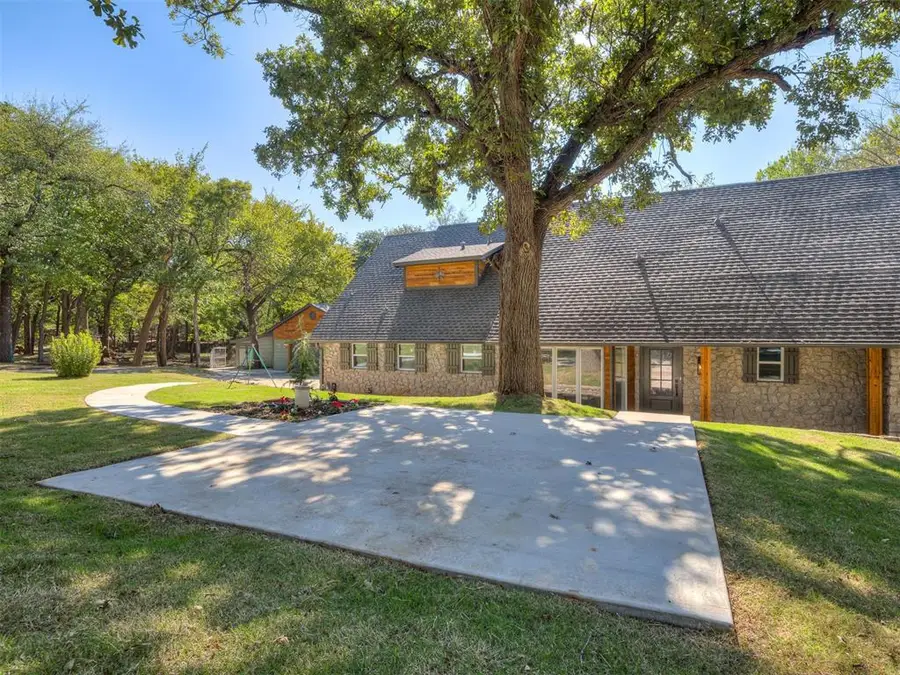 2404 Rambling Road, Edmond, OK 73025 - #3