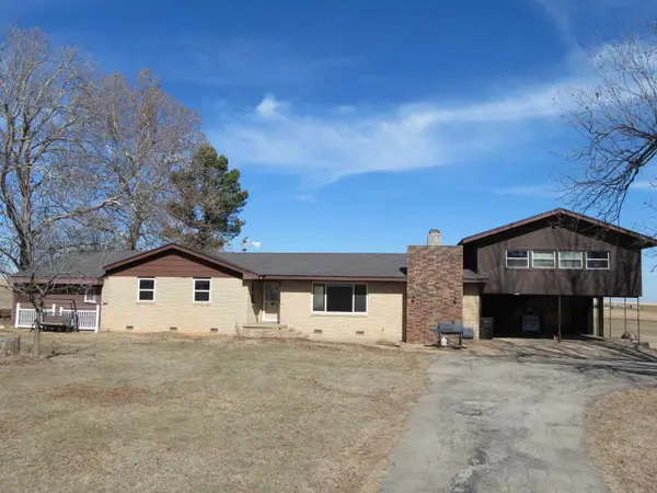 19606 E 19th Avenue, Yale, OK 74085