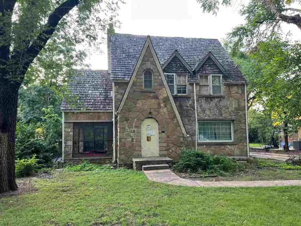 106 Elmwood Avenue, Ponca City, OK 74601