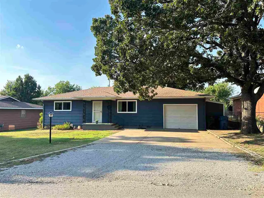 308 Hillcrest Street, Pawnee, OK 74058 - Image #2