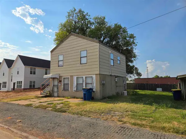 116 -116 1/2 W Matthews Avenue, Stillwater, OK 74075-1111