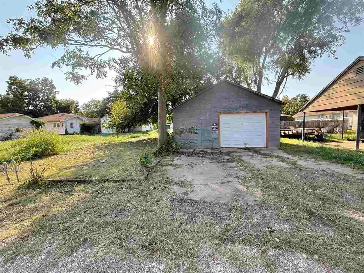 712 N 6th, Perry, OK 73077 - Image #1