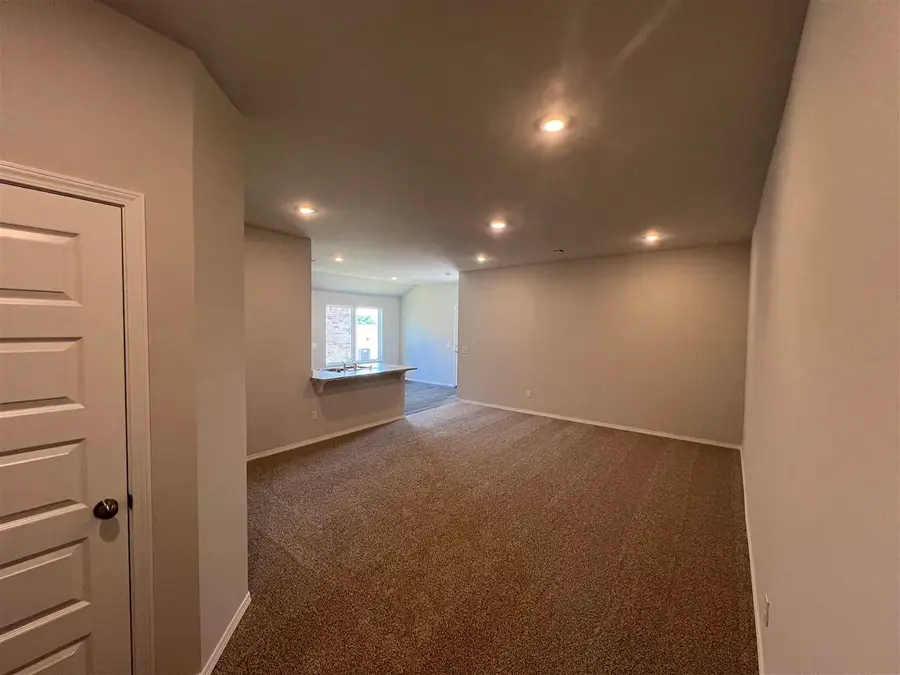 1005 NE 2nd Street, Perkins, OK 74059 - Image #2