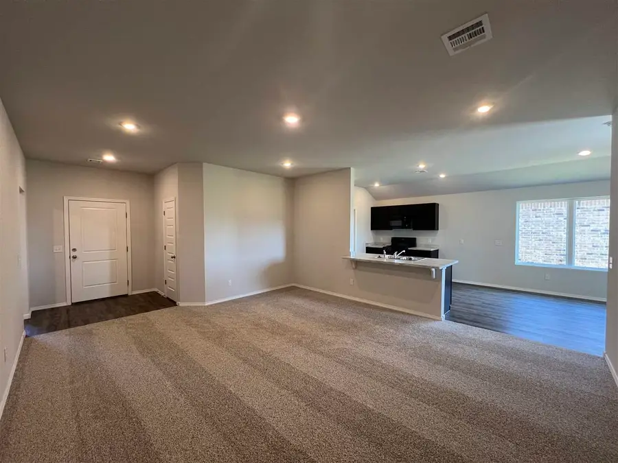 1005 NE 2nd Street, Perkins, OK 74059 - Image #3