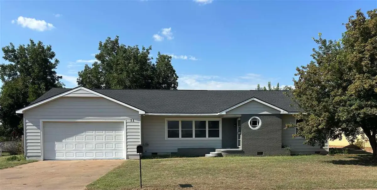 11 Hillcrest, Perry, OK 73077 - Image #1