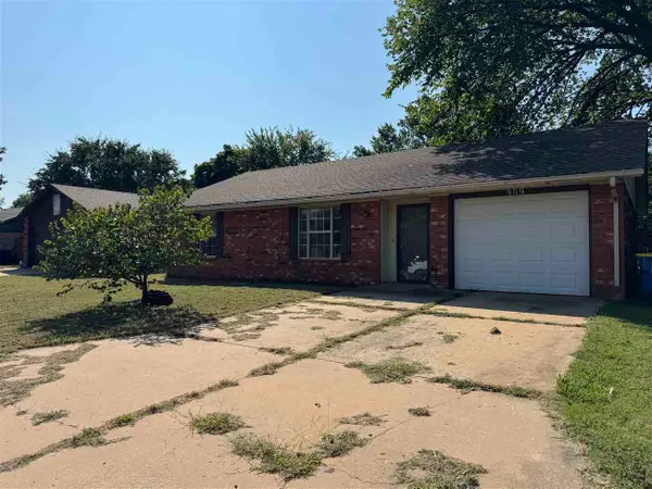 909 E Moore Avenue, Stillwater, OK 74075