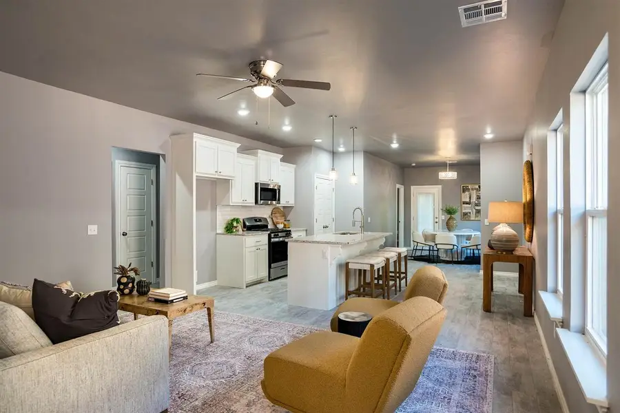 422 Grove Street, Perry, OK 73077 - Image #3