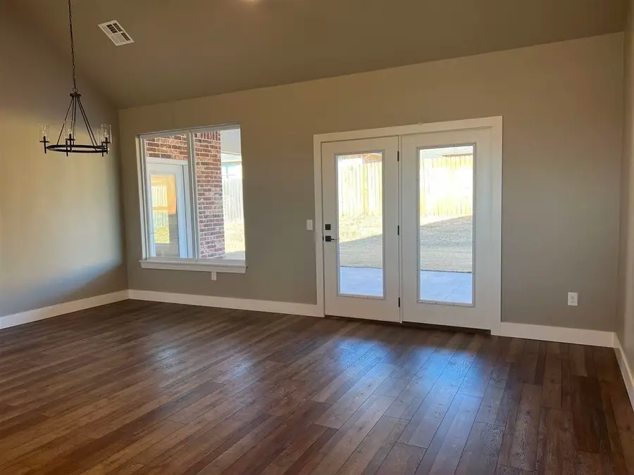 708 E Windiate Court, Stillwater, OK 74075 - Image #2