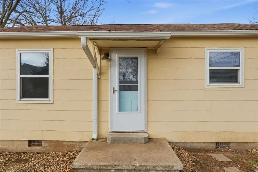 409 N 11th Street, Perry, OK 73077-6247 - Image #2