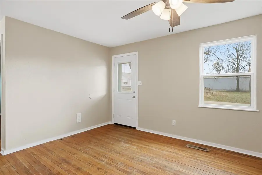 409 N 11th Street, Perry, OK 73077-6247 - Image #3