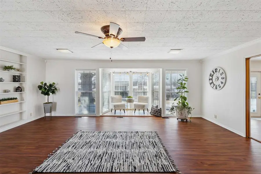 1107 E 8th Street, Cushing, OK 74023 - #2