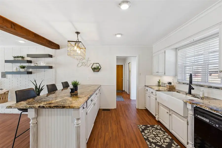 1107 E 8th Street, Cushing, OK 74023 - #3