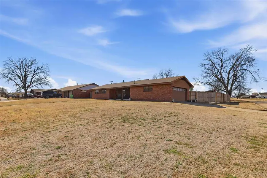 1223 Glenwood Drive, Prague, OK 74864 - #2