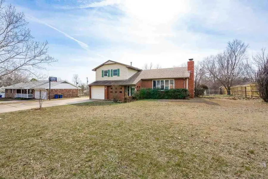 701 W Hartwood Avenue, Stillwater, OK 74075-1418 - #2