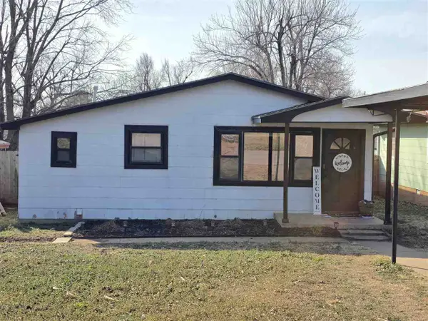 512 Ivanhoe, Perry, OK 73077-3246