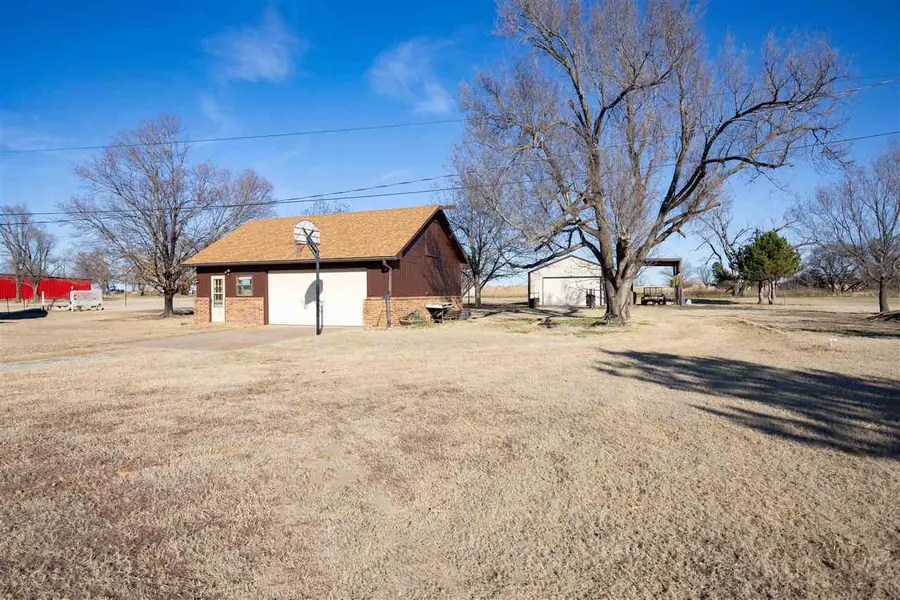 120 Woodcreek Road, Ponca City, OK 74604 - #2