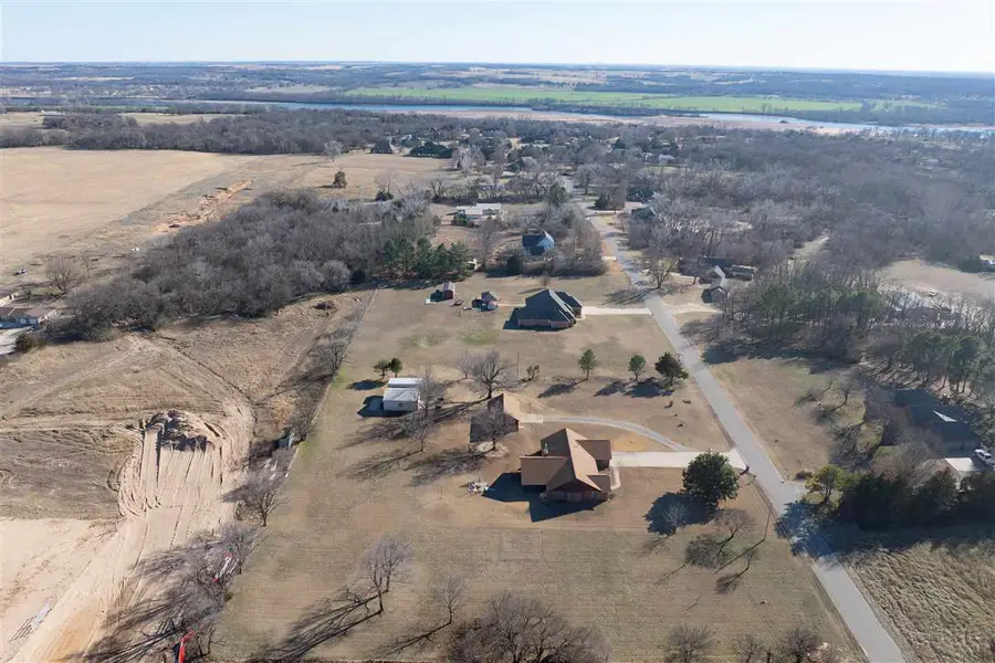 120 Woodcreek Road, Ponca City, OK 74604 - #3
