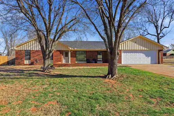 4902 W Country Club Drive, Stillwater, OK 74074