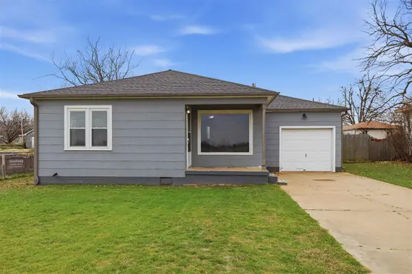 1106 Locust, Perry, OK 73077