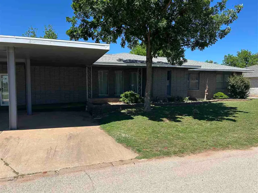 17 Hillcrest, Perry, OK 73077 - #2