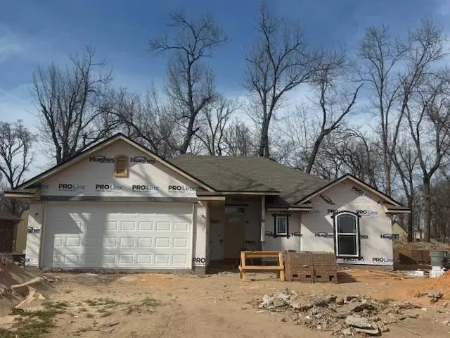 605 Oak Tree Avenue, Perkins, OK 74059 - #1