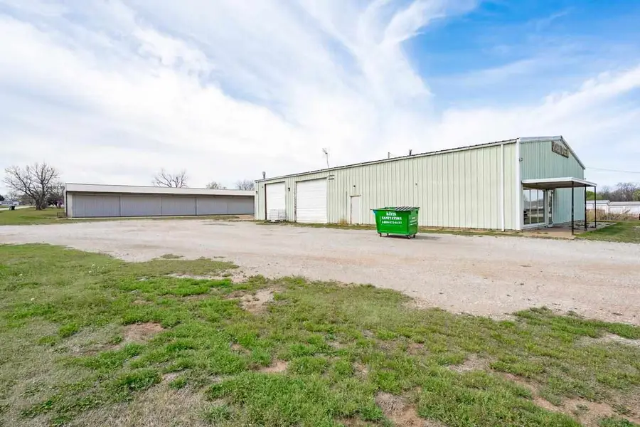 1502 N 5th Street, Perry, OK 73077 - #2