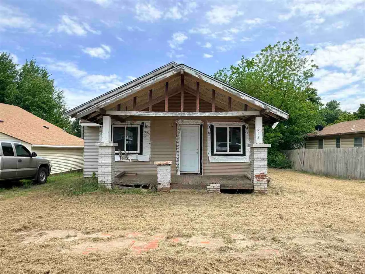 918 Holly, Perry, OK 73077 - #1