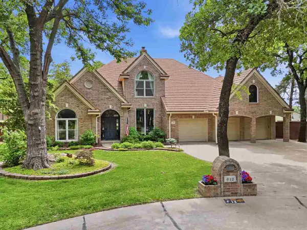 12 Woodcrest, Ponca City, OK 74604