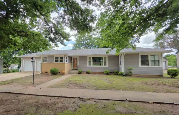 515 N 12th Street, Perry, OK 73077-5013
