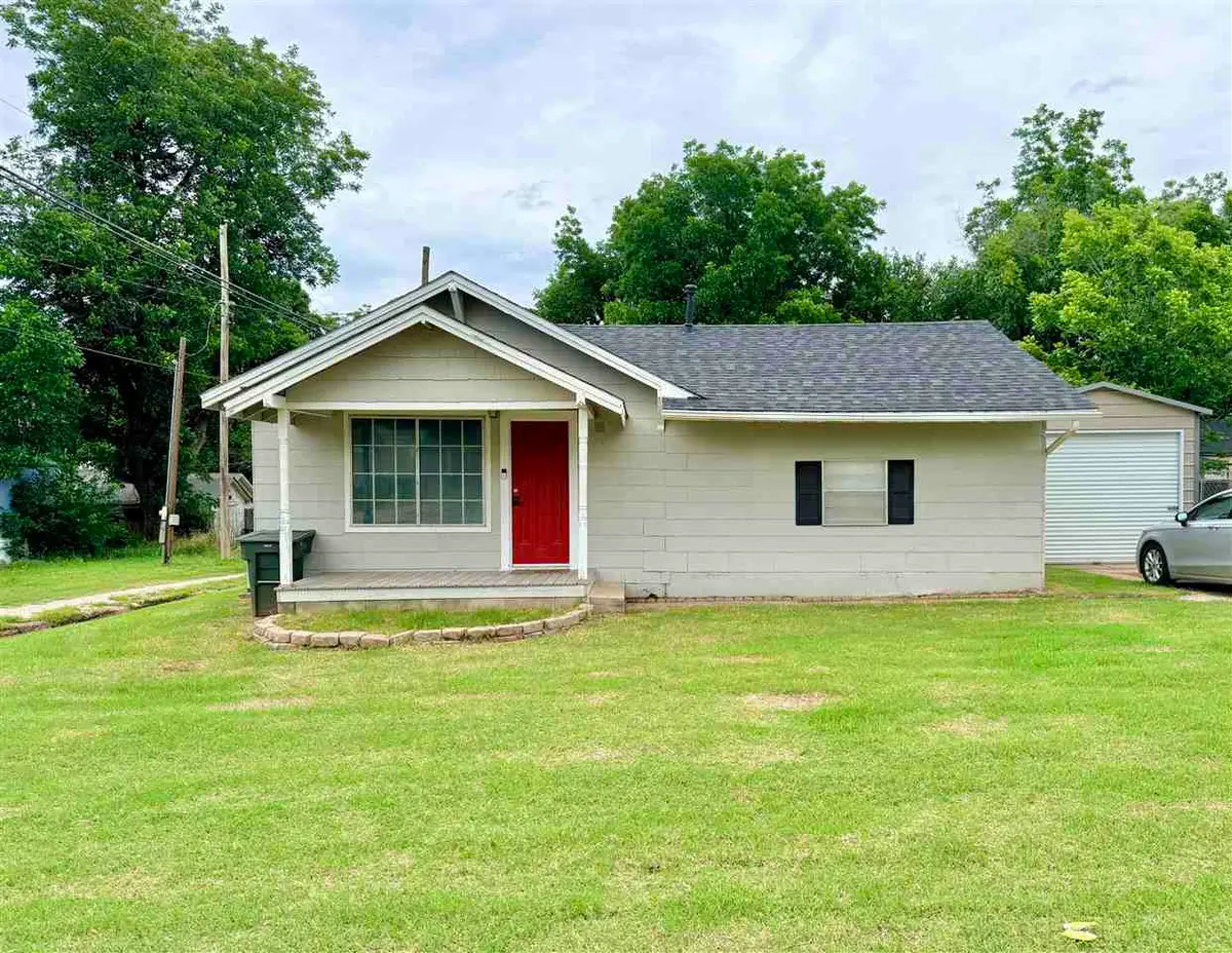 712 N 11th, Perry, OK 73077 - #1