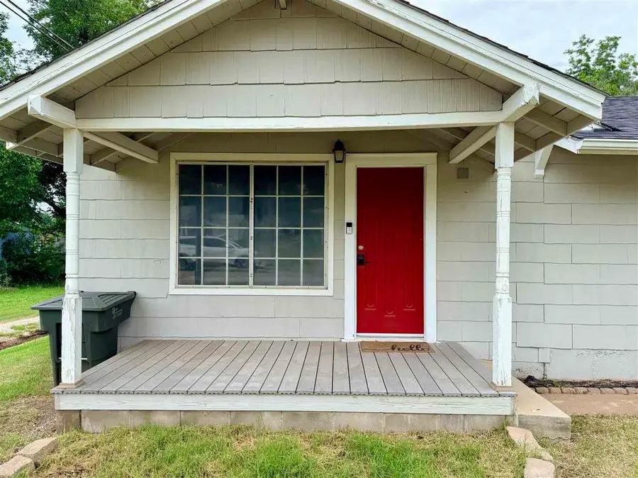 712 N 11th, Perry, OK 73077 - #2