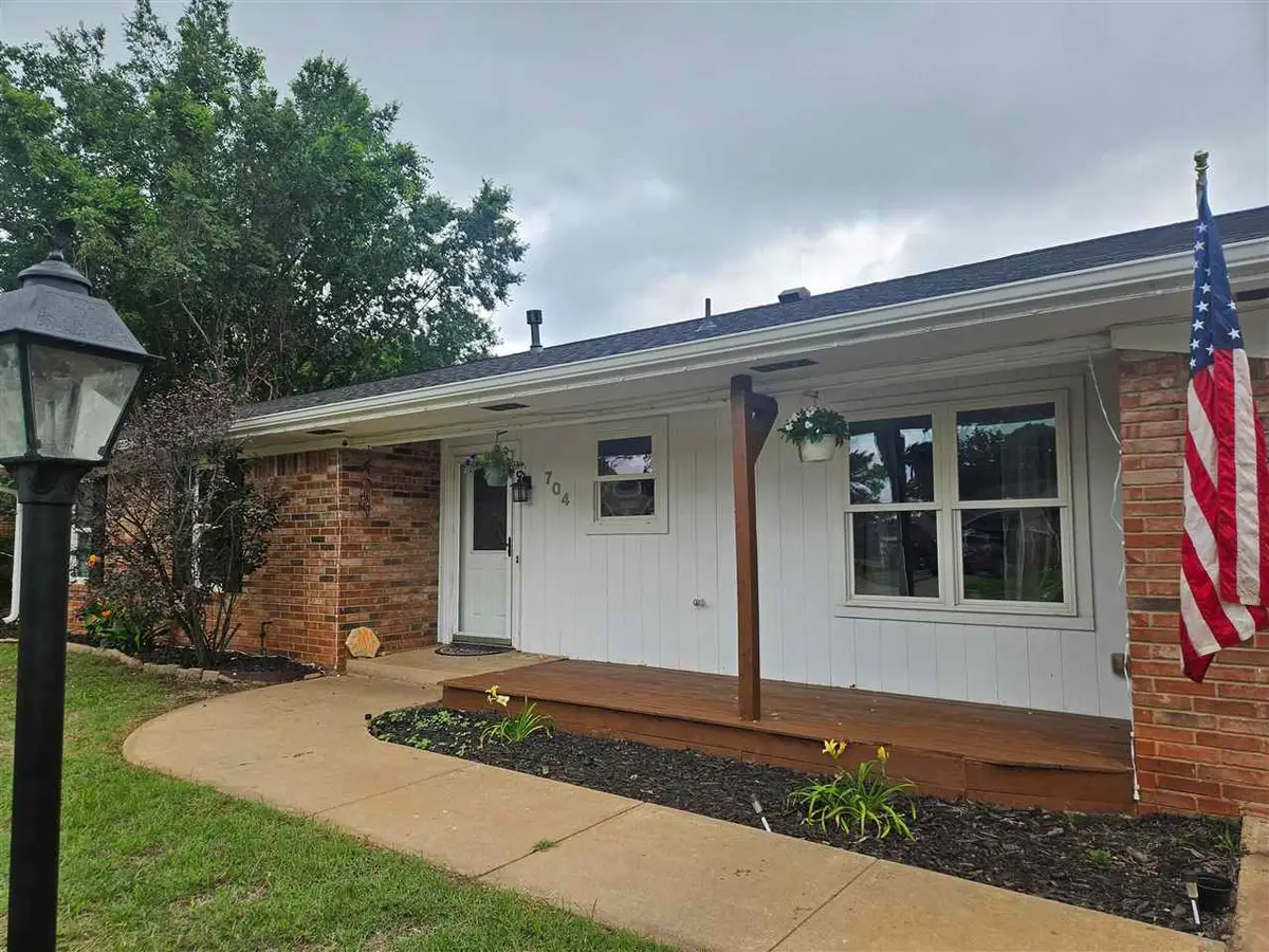 704 W Cheyenne Drive, Stillwater, OK 74075-1413 - #1