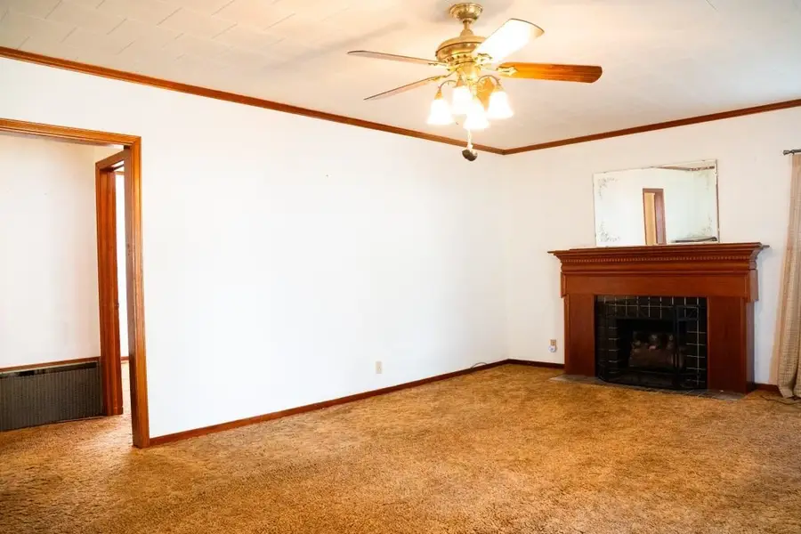 1103 N Main Street, Tonkawa, OK 74653 - #3